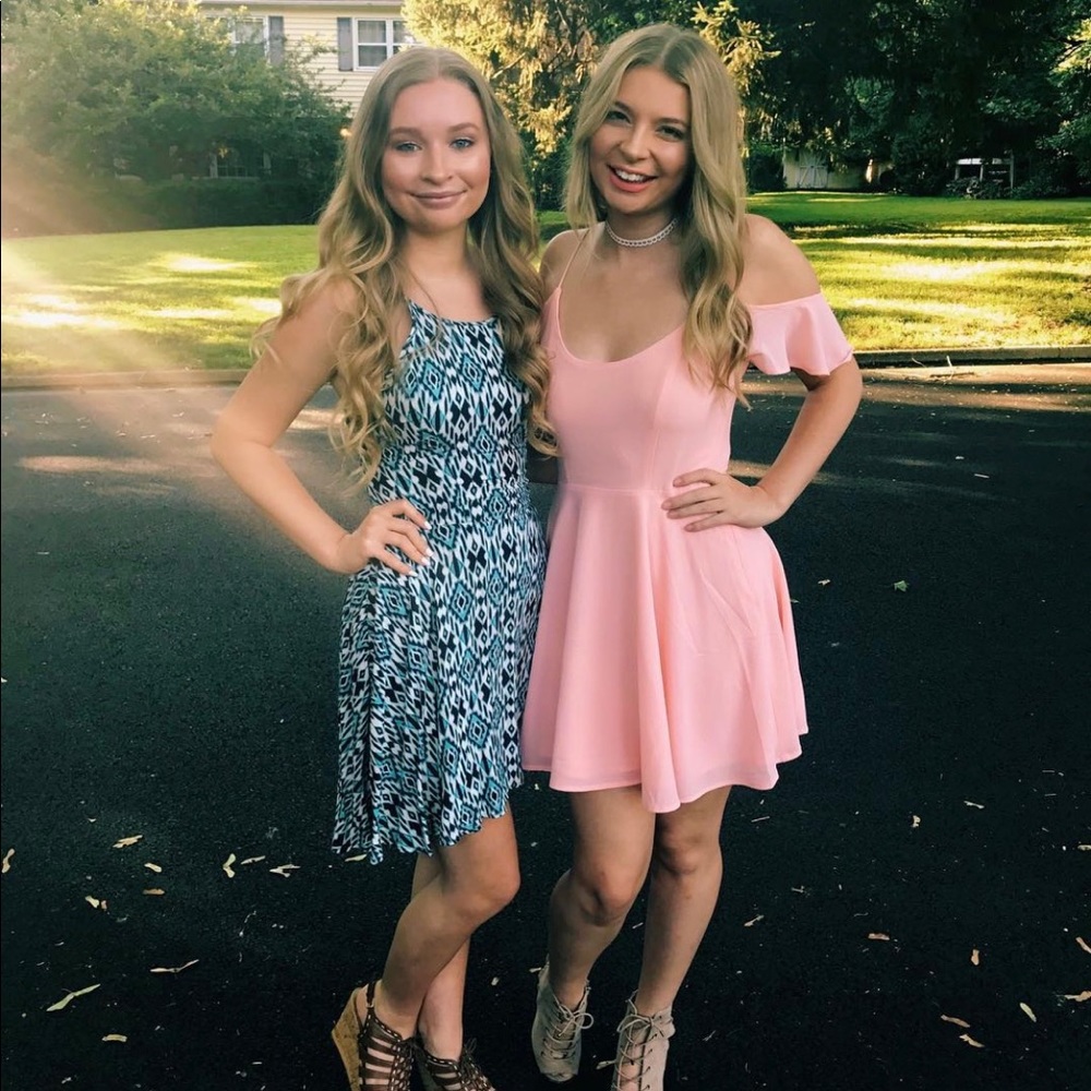 Patterned blue dress